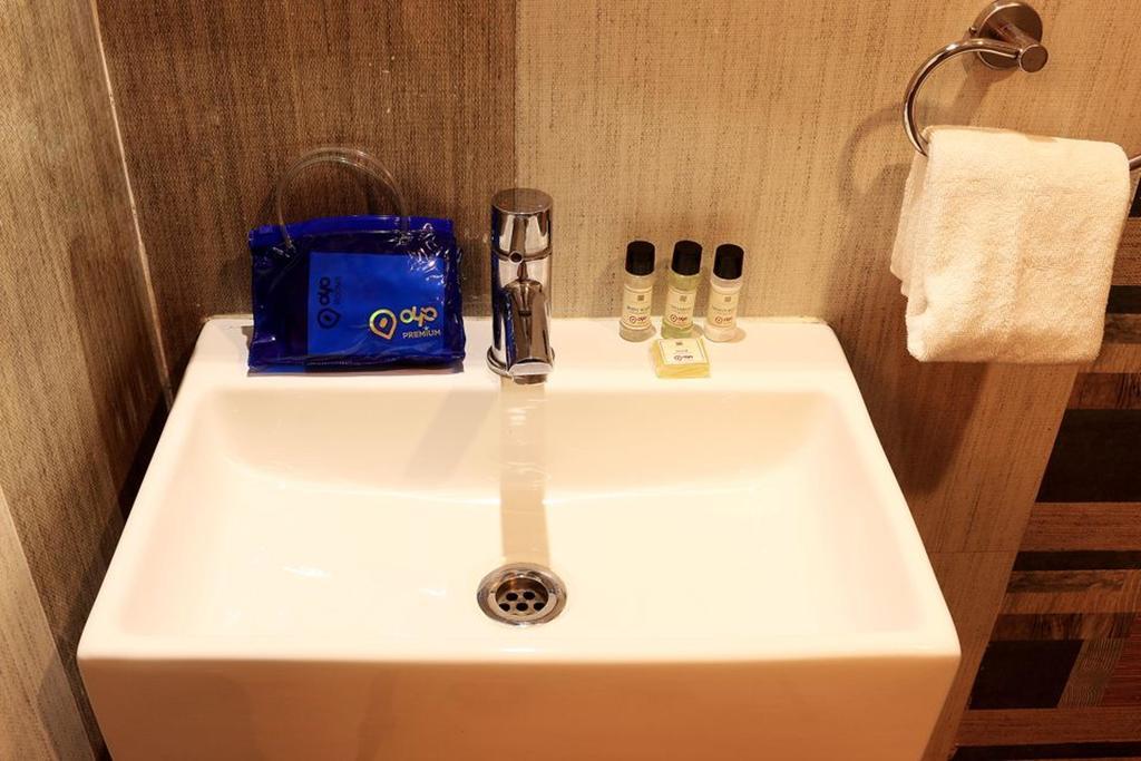 Oyo 1522 Npg Hotel Колката Екстер'єр фото